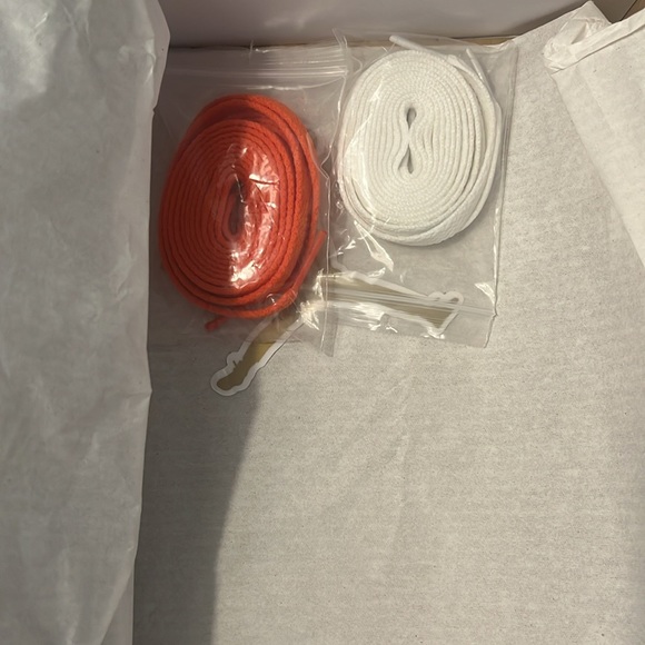 Nike Air Jordan 1 Starfish Low OG Shattered Backboard size 6.5Y(GS) New - Picture 7 of 7